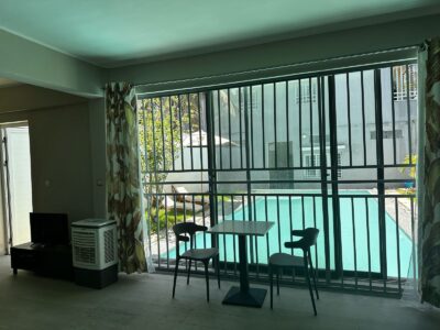 Appartement de standing avec piscine privée - RDC