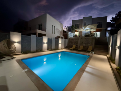 Villa de luxe spacieuse avec piscine privée