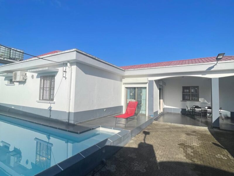 Villa de vacances très confortable avec piscine