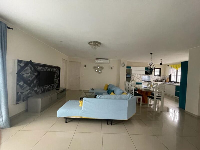 Villa de vacances très confortable avec piscine