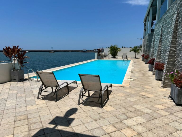 Appartement de luxe avec vue sur mer et piscine, Majunga