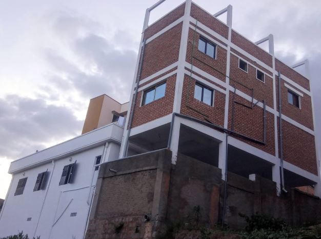 Maison contemporaine avec terrasse – Ambohimangakely, Antananarivo