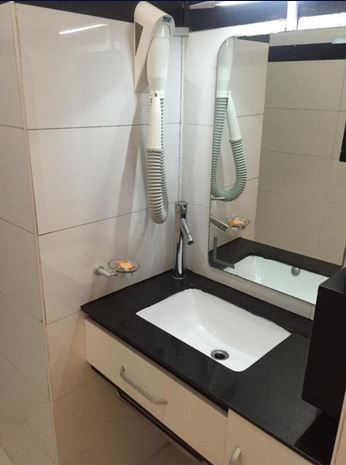 HOTEL WHITE PALACE Tsaralalàna, Antananarivo – photo 5